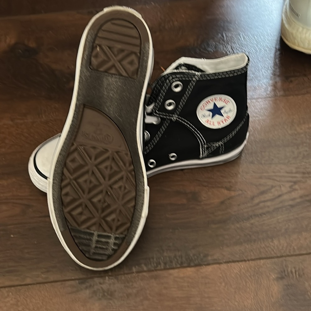 Converse girls shoes - Picture 3 of 4